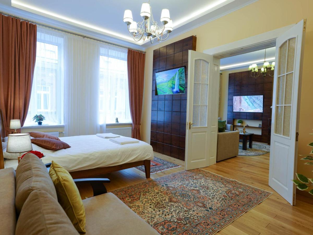 Lviv Suites At Shopena St. 4 Ngoại thất bức ảnh