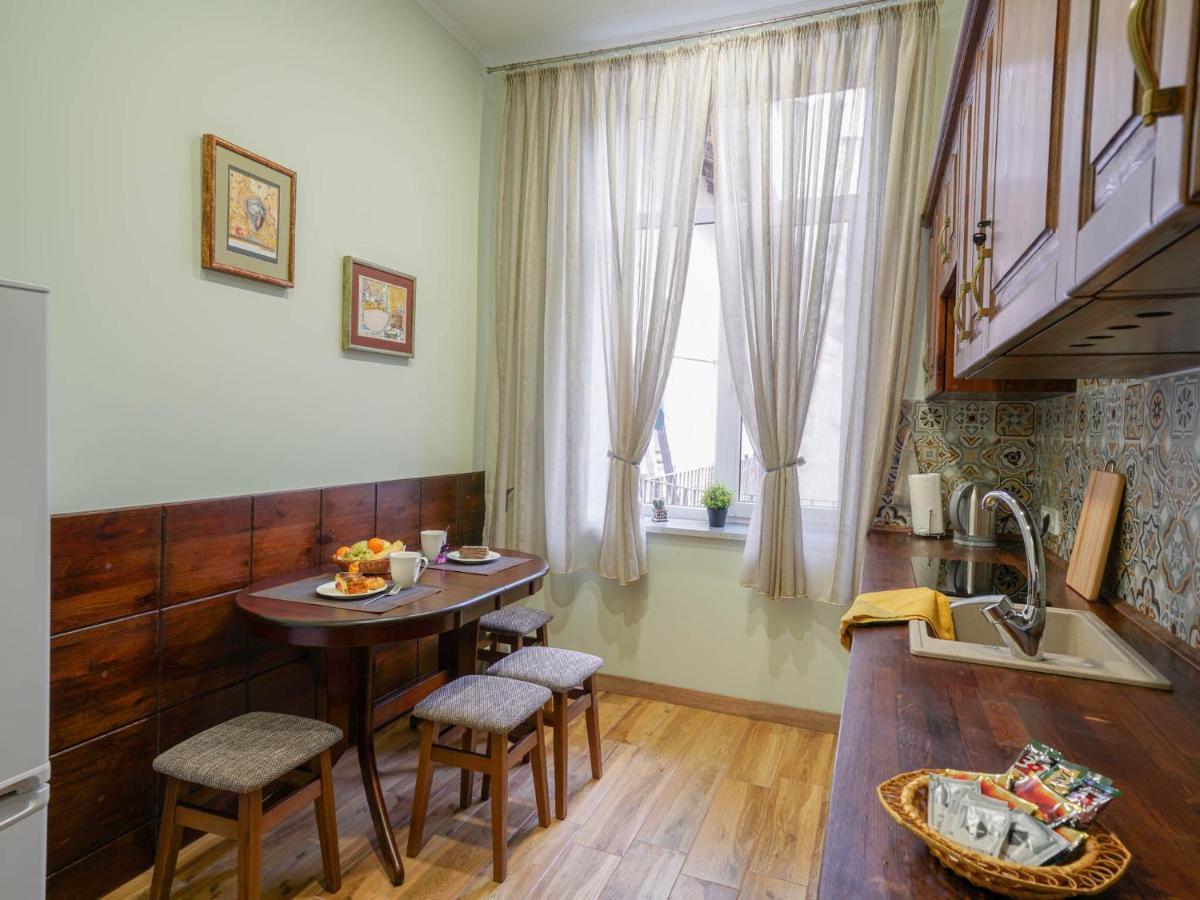 Lviv Suites At Shopena St. 4 Ngoại thất bức ảnh